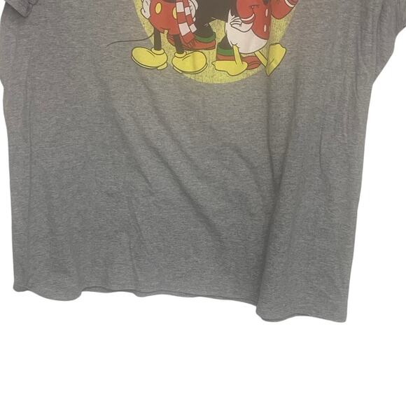 Mickey and Friends Disney Christmas T Shirt XL Gray Goofy Donald Duck Mickey - Picture 7 of 7